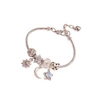 Pulsera Plateada Ajustable con Dijes Estrella Luna y Sol