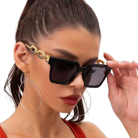 Lentes de Sol Negro Rectangulares Vintage Gafas UV Mujer Diseño Cadena Dorada Retro Genieka