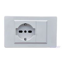 TOMACORRIENTE SCHUKO SIMPLE PLACA BLANCA Y DADO BLANCO SANDAY
