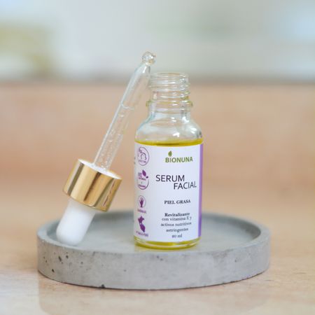 Serum Facial Astringente y Revitalizante con Vitamina E Bionuna Serum Facial Astringente y Revitalizante  con Vitamina E Bionuna