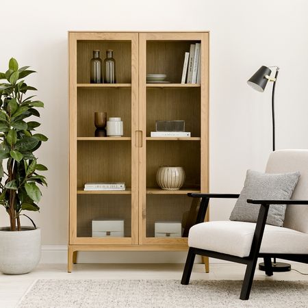 Vitrina alta Moderna 2 puertas Dublin color Duna TU MESITA