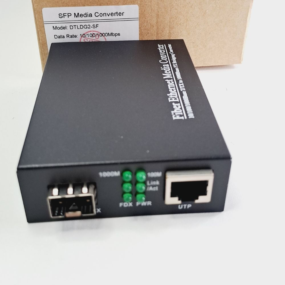 Convertidor de medios 10-100-1000 con SFP chasis y módulo SFP de 1.25?G