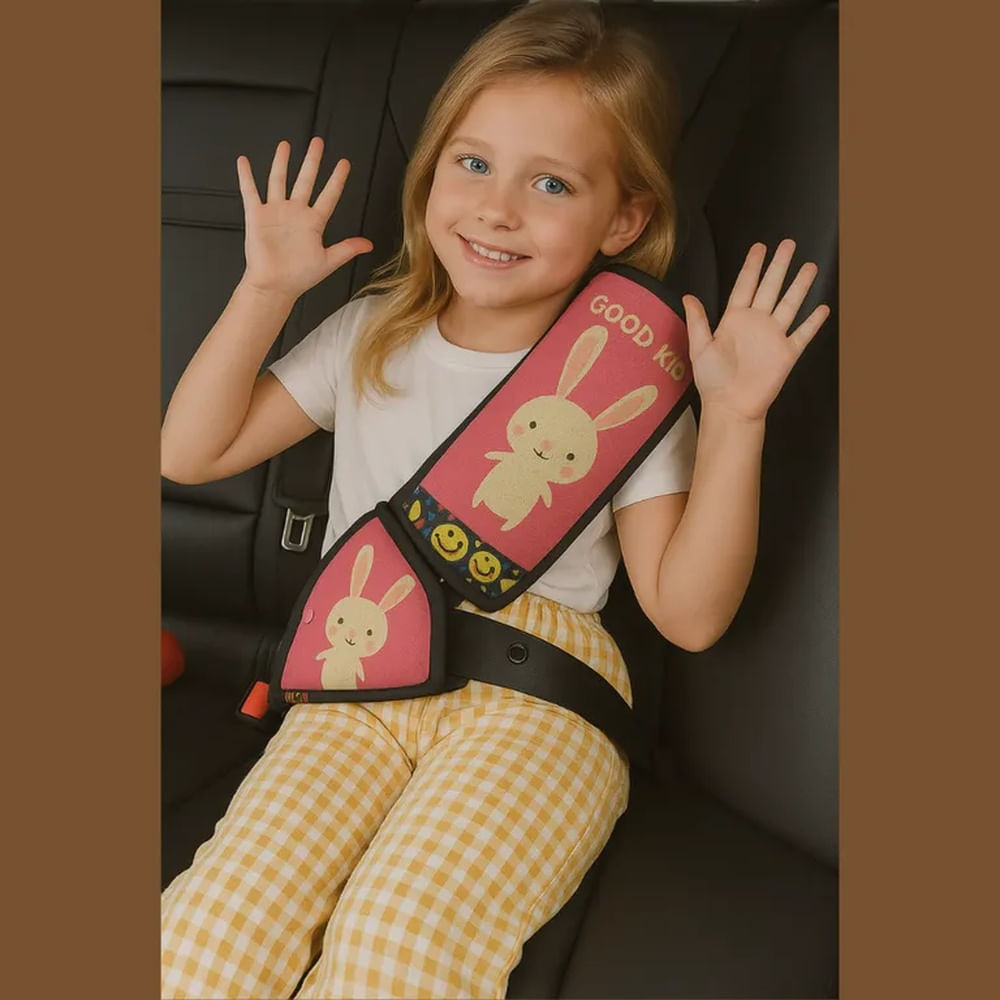 Exclusivo protector de cinturón seguridad de niña para auto Negro
