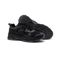 Zapatilla Outdoor Azva Modelo Rurec negro y gris
