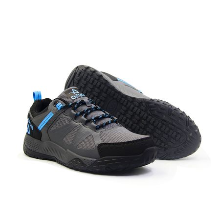 Zapatilla Outdoor Azva Modelo Caraz Gris y negro talla 39