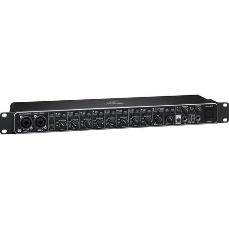 Interfaz de Audio/MIDI Behringer UMC1820 18x20 USB con Preamplificadores de Micrófono Midas, 24-Bit/ 1821217-REG