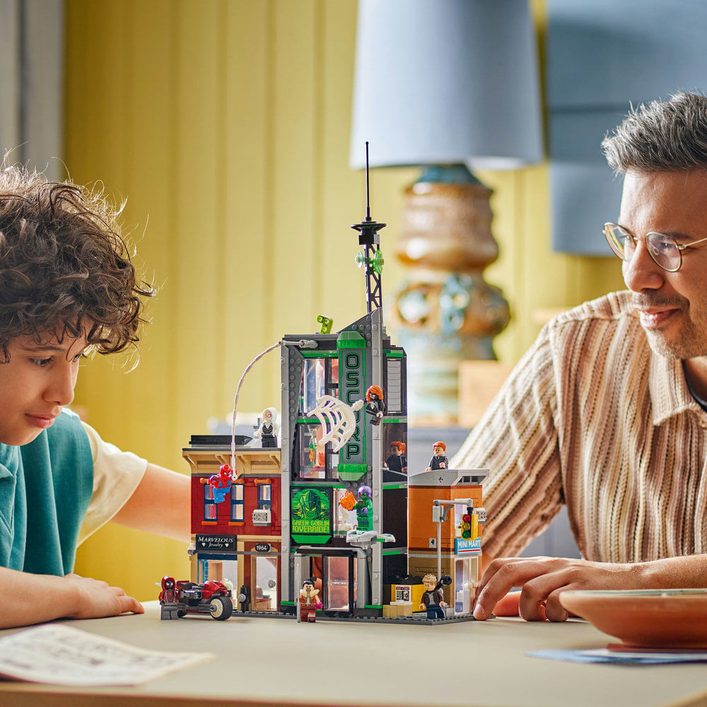 LEGO 76324 Spider-Man vs. Oscorp