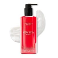 BODY LOTION SCARLET VICTORIA SECRET MUJER 8.4 OZ / 250 ML