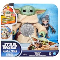 Figura de Acción STAR WARS The Mandalorian And Grogu Abrazador