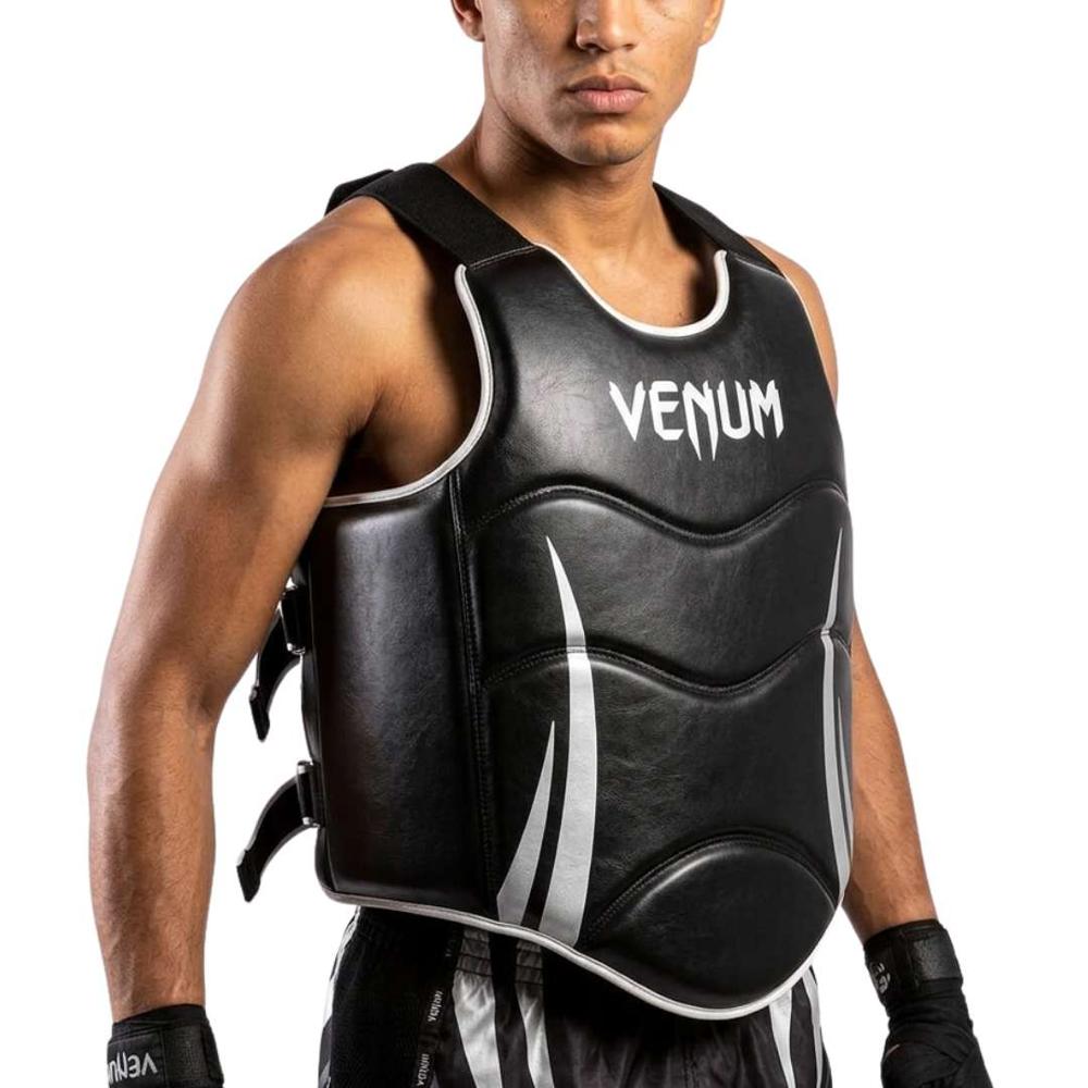 PECHERA DE BOX TALLA S VENUM REAL FITNESS PERU