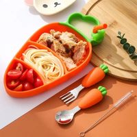 Plato infantil de silicona y cubiertos modelo Zanahoria