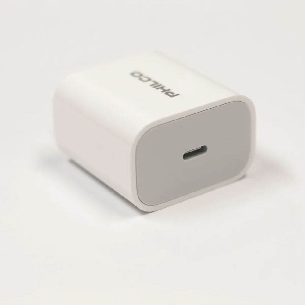 Cubo de carga 20w Philco - USB C - FLP4320W Blanco