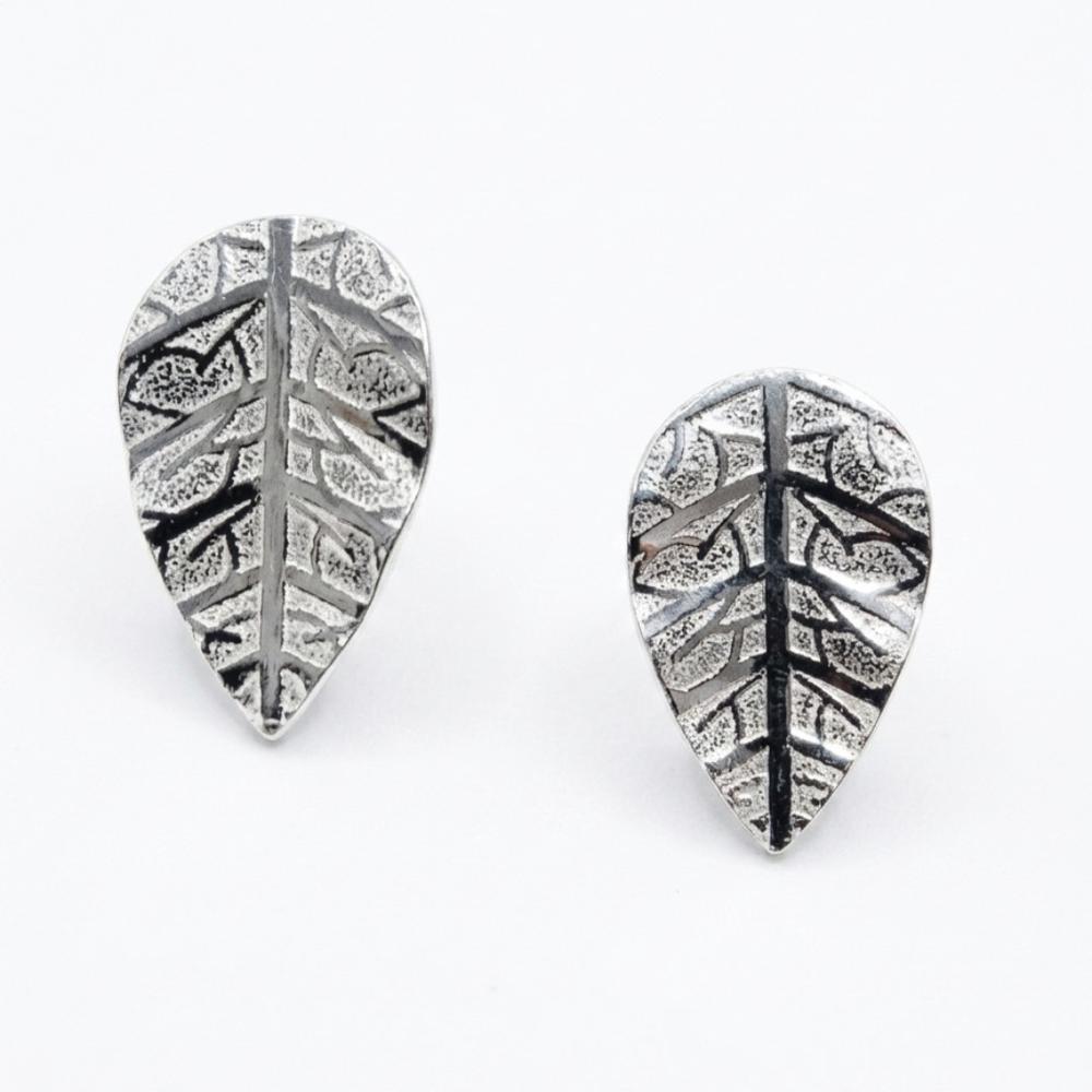 ARETE DE PLATA HOJA MEDIANA CON DISEÑO