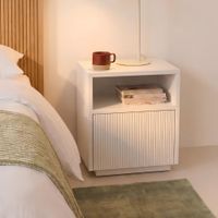 Velador Mesa de Noche Beckam Blanco | Masiva Home