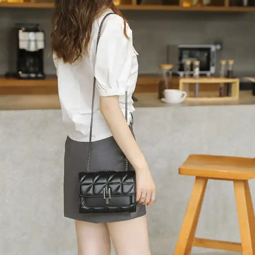 CARTERA NEW FIORELA DISEÑO CASUAL COLOR NEGRO