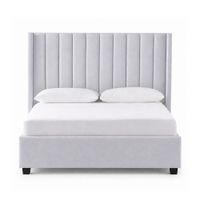 Cama Tapizada Listón con Patas de Madera LeMueble Queen Gris Claro