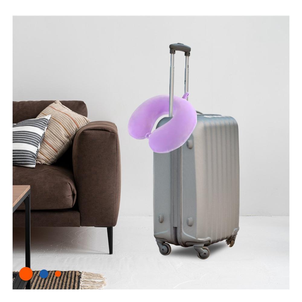 Almohada para Viajar de Cuello en Terciopelo Suave con Detalle Lila Y Notas