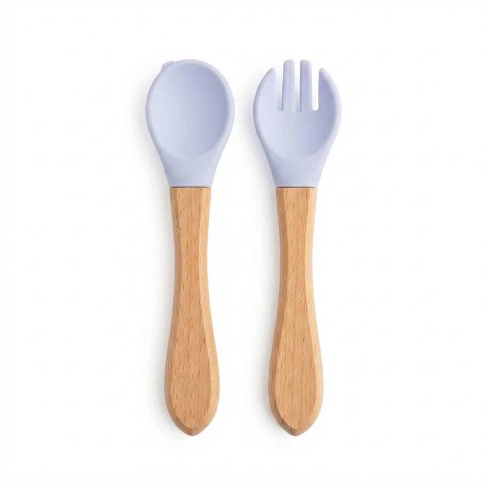 Set de Cucharra y Tenedor De Silicona con Madera Con Estuche Color Lila Bebé