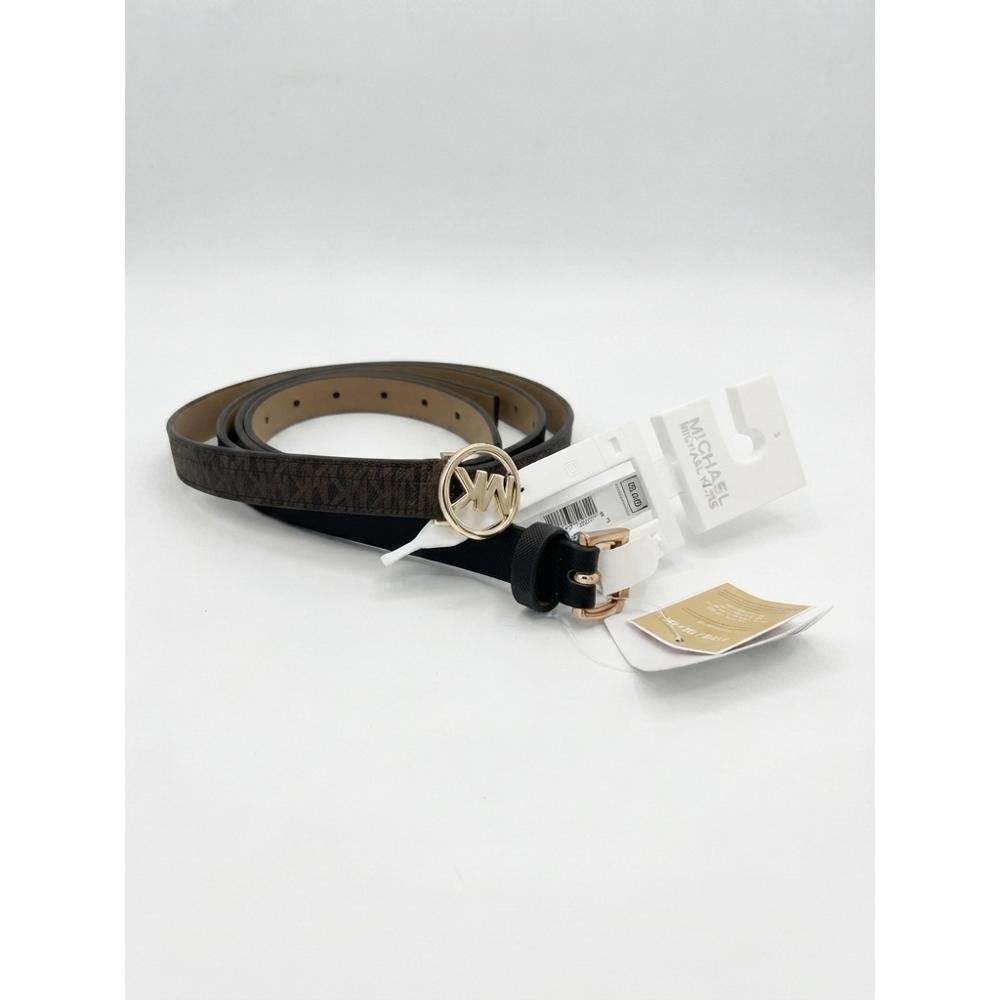 Set de cinturones de cuero de la marca Michael Kors