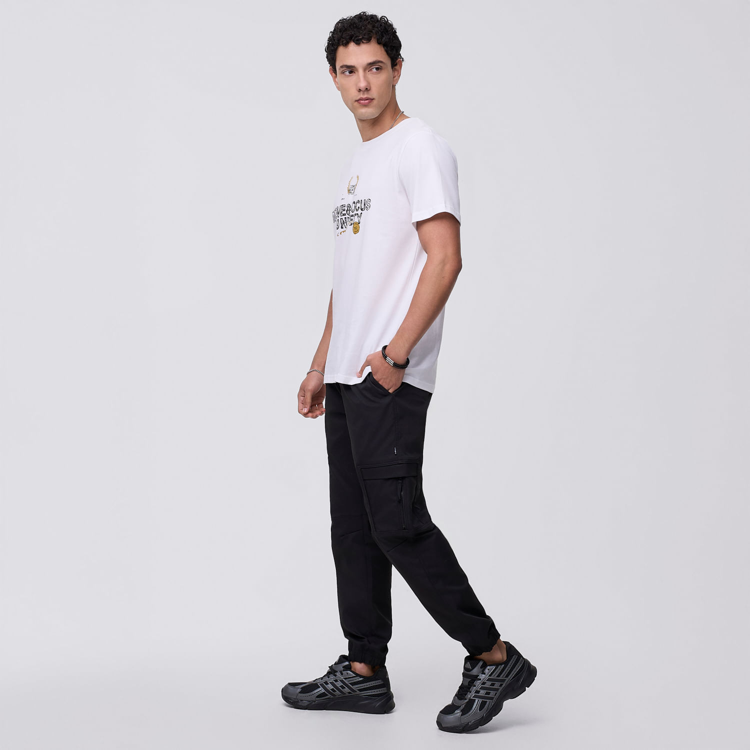 Jogger Hombre Cargo Puller Hypnotic Negro Talla L