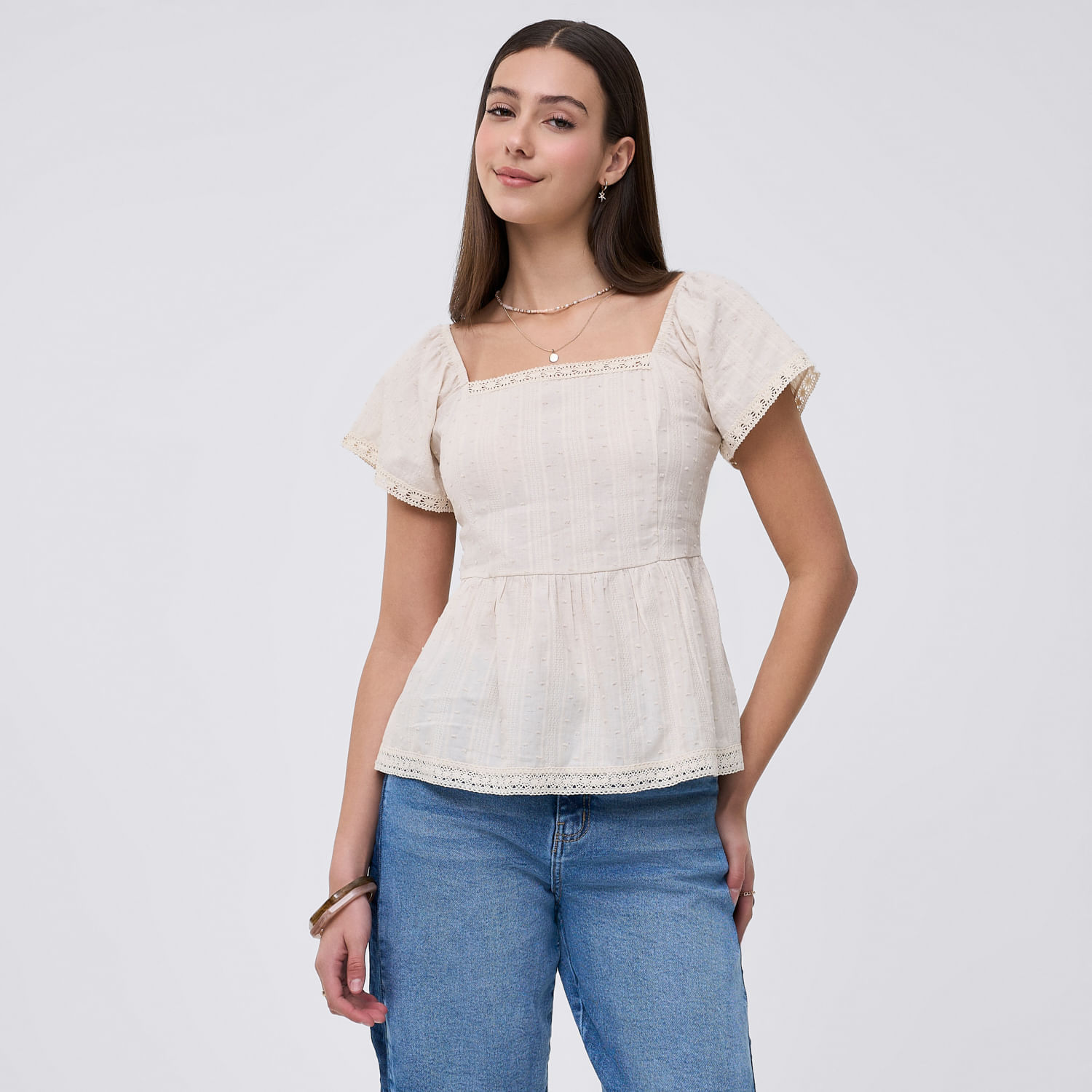 Blusa Mujer Encaje Amc Manga Corta Hueso M