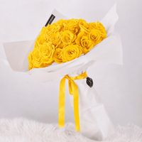 Ramo 50 rosas clasicas amarillas