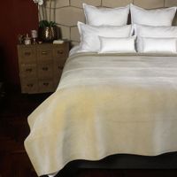 Frazada Fibra De Espuma Aislante Antialérgica Premium - Arena Arlin 1.5 Plazas
