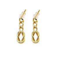 Aretes Eslabón Entrelazado de acero enchapado en oro de 18k