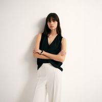 Blusa Mujer Sfera Pedreria Cuello Color Negro