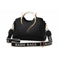 Cartera Gatito Elegante Estructura Firme Incluye Correa Morral  B2396