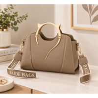 Cartera Gatito Elegante Estructura Firme Incluye Correa Morral  B2396