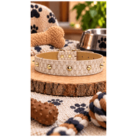 Collar Tipo Cuerina Con Diseño Para Perros - Crema